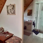 Anna Vendeghaz Homestay