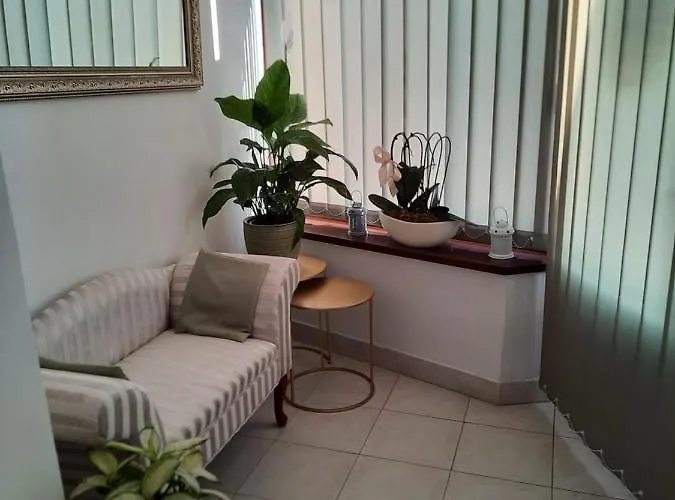 Anna Vendeghaz Kwatera prywatna